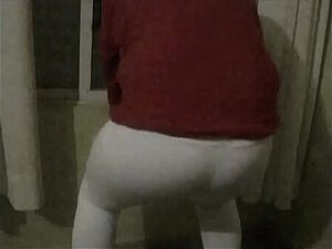 Chubby girl sucking cock